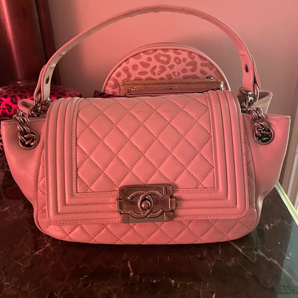👜SOLD 👜2,000 👜Chanel Flap Handbag - Picture 2 of 16